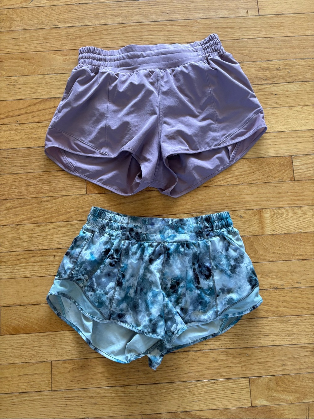 Lululemon Hotty Hot shorts size 6. 2.5 length